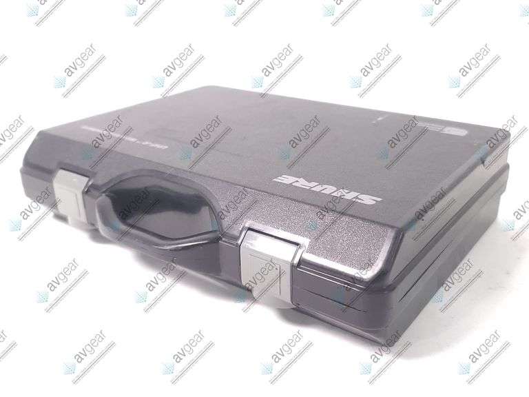 Shure SCM268 4-Channle Microphone Mixer in Hard Carry Case
