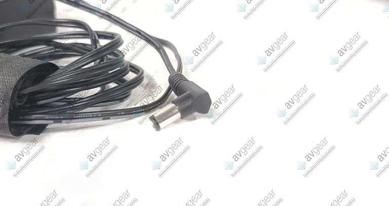 Shure SLX4 J3 Wireless Receiver Kit (572 - 596 MHz) w/ SLX2 Handheld Transmitter, SM58 Capsule, & De