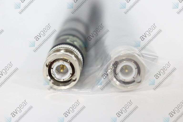 (2) Shure UA8-470-542 1/2 Wave Omnidirectional Receiver Antennas (470-542 MHz)