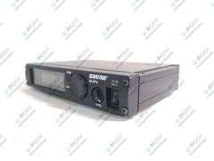 Shure ULXP4 Professional Diversity Receiver (554-590MHz) w/ Body Pack and Microphone in Hard Case