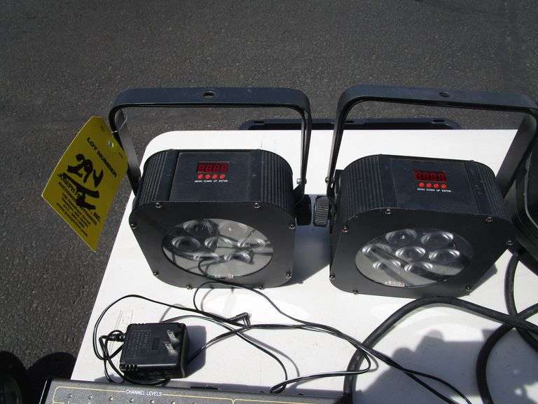 LOT (2) Lumin Lights Slick Par Mini Q710