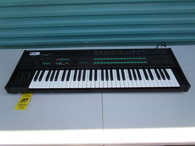 Yamaha DX7 Digital Programmable Algorithm Synthesizer w/ Hard Case ...