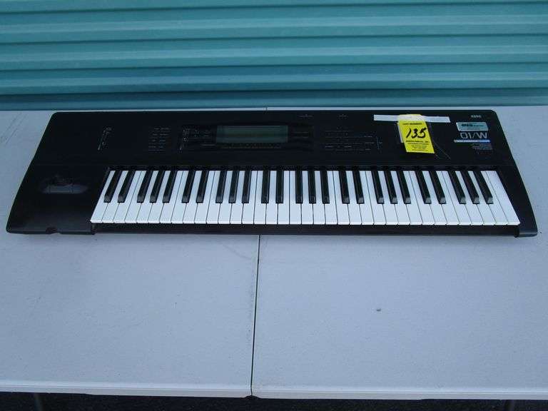 Korg 01/W Music Workstation (No Case)