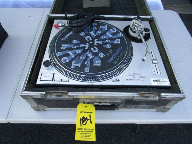 Technics SL-1200MK2 Turntable w/ Hard Case