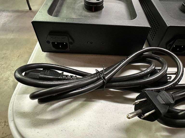 LOT (8) Chauvet Well Fit Single Charging Base and 4 remotes