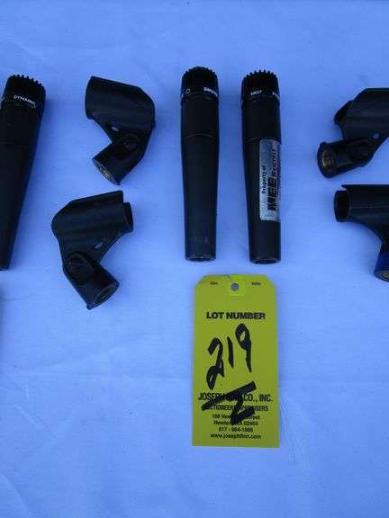 LOT (2) Shure SM57 Instrument Mics, (2) Mic Clips