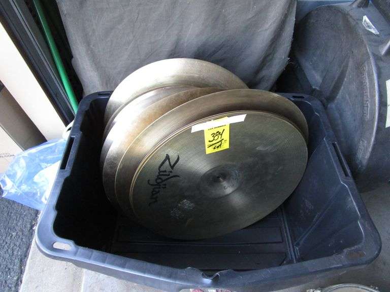 LOT Approx. (20) Drum Cymbals in Box (Fair)