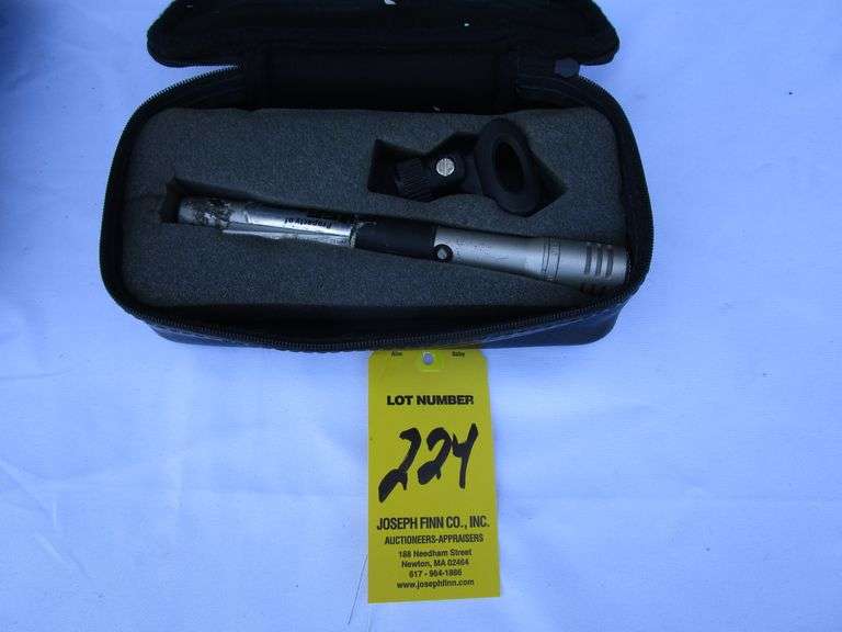 Shure SM81 Condenser Mic w/ Clip and Case