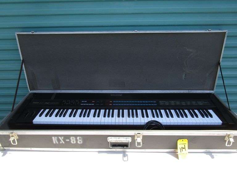 Yamaha KX88 MIDI Master Keyboard w/ Hard Case