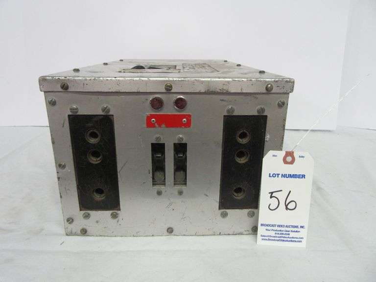 Mole-Richardson  #6061 400 Amp Single Phase CAM-Lok Thru Box (120/240V)