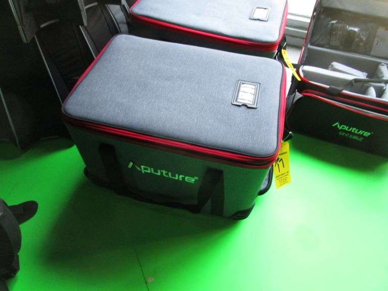 Aputure 600X Pro Light Storm Light w/ Ballast, Light Dome II Dome, Accessories, and Case