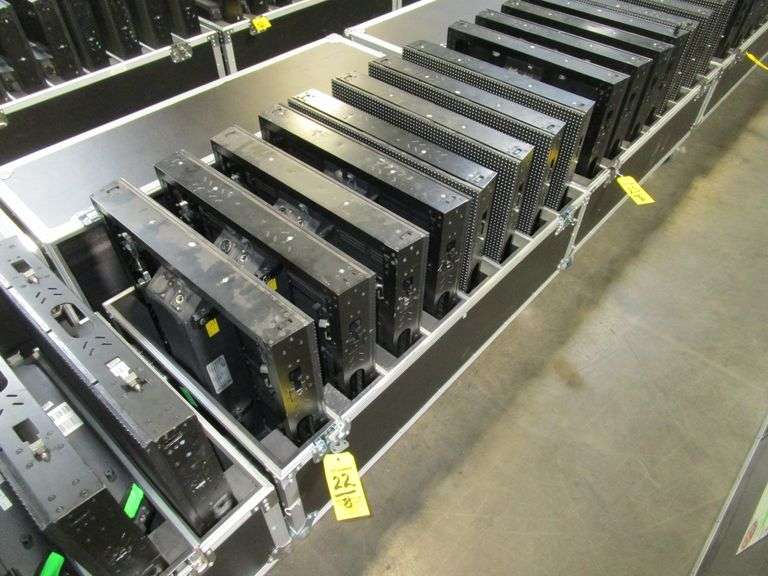 LOT (8) Elation EPT9IP LED Video Panels w/ Case (No Cables or Clamps)