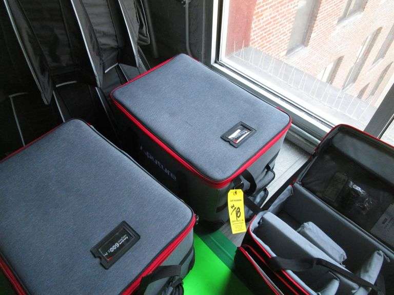 Aputure 600X Pro Light Storm Light w/ Ballast, Light Dome II Dome, Accessories, and Case