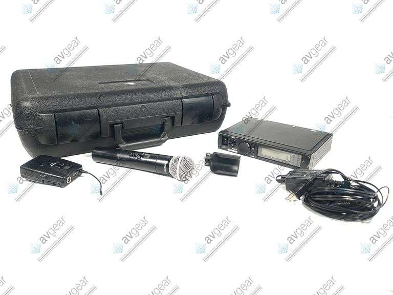 Shure ULXS4 (554-590MHz) Wireless Microphone Kit in Hard Carry Case