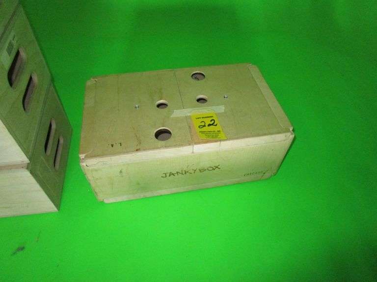 Janky Box Apple Box