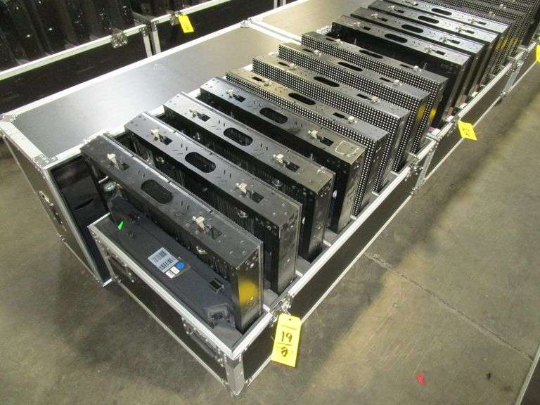 LOT (8) Elation EPT9IP LED Video Panels w/ Case (No Cables or Clamps)