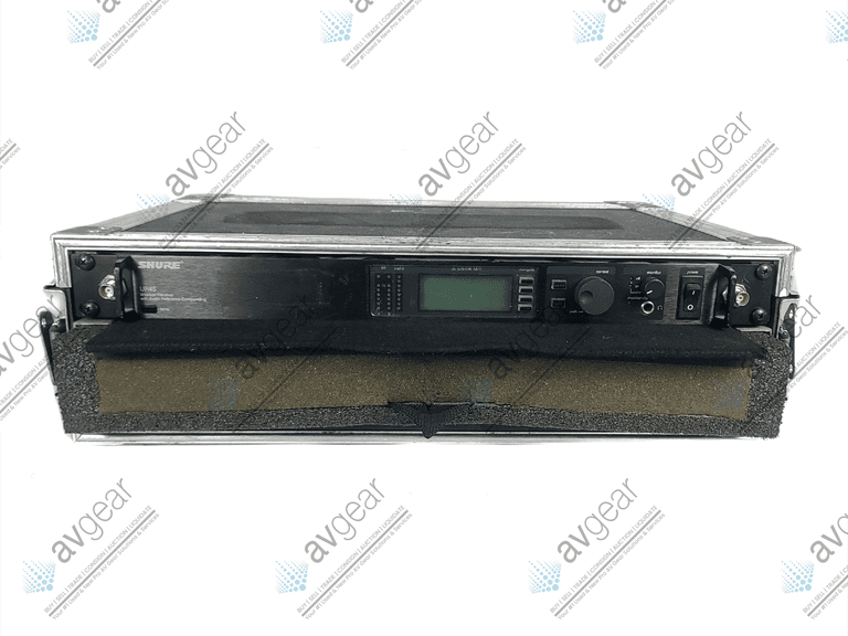 Shure UR4S Wireless Receiver Kit (J5: 578-638 MHz) w/ UR1 Body Pack, Shure Beta 58A Wireless Microph