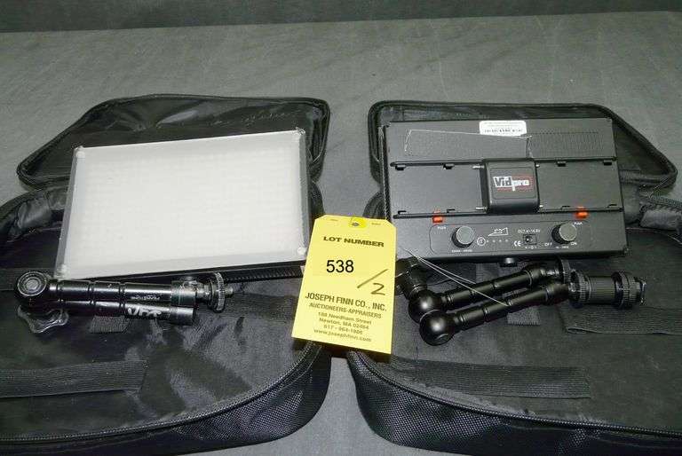 Lot (2) Varicolor LED312 Varicolor Video Light with Articulating Arm in Pouch