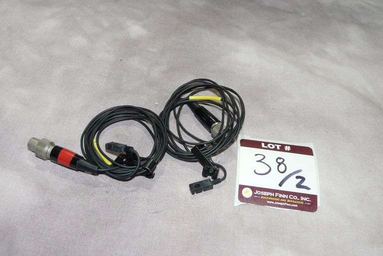 Lot (2) Voice Technologies VT-500 Lav Mic with TA4F Connector with Locking Ring