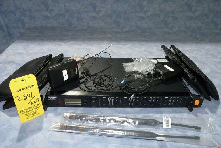 Shure ULXD4Q H50 Quad-Channel Digital Wireless Receiver (534 to 598 MHz) with (2) Antennas; (4) ULXD