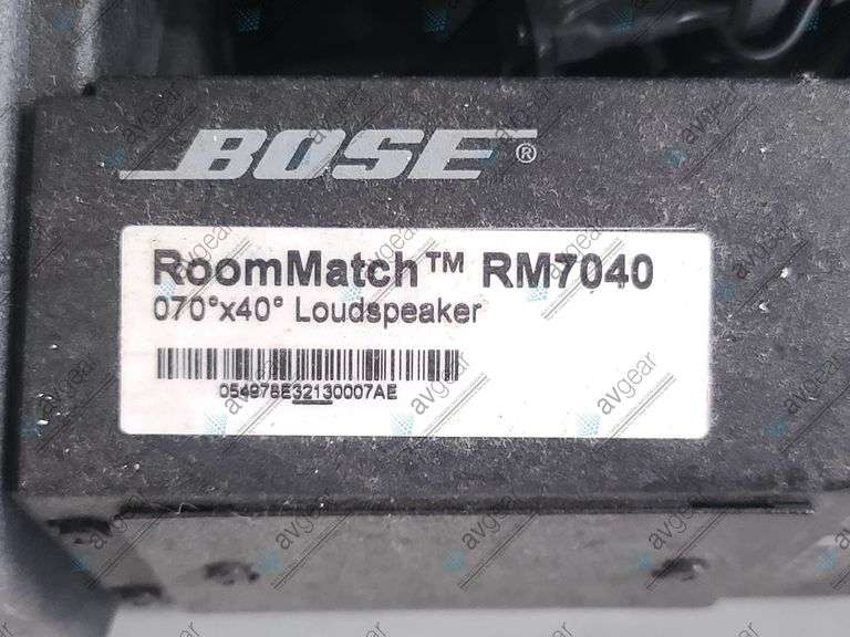 Bose Professional Room Match RM7040 Array Speaker
dented grille