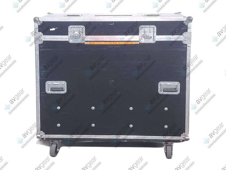 Yamaha M7CL-32 Digital Audio Mixing Console in Wheeled Hard Case