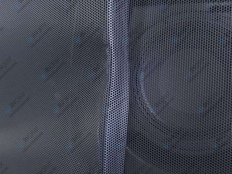 Bose Professional Room Match RM7040 Array Speaker
dented grille