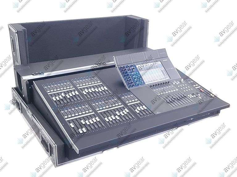 Yamaha M7CL-32 Digital Audio Mixing Console in Wheeled Hard Case