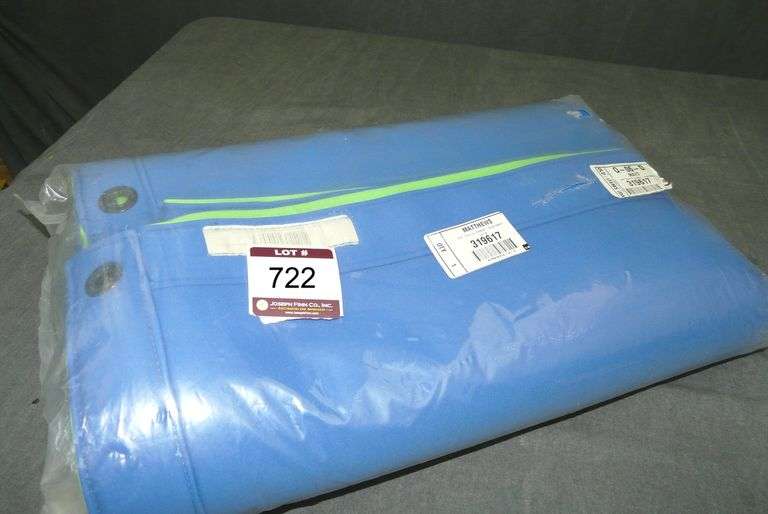 Matthews 319617 6x6 Foot Digital Screen Blue/Green (New in Sealed Bag)