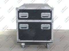 Armando Cases (2) [16x27x16] Custom Speaker Wheeled Road Case
Triangle Shaped Center Divider