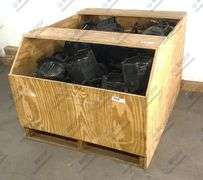 (43) ETC Source Four PAR Lights w/ Clamps in Wooden Tote
575w & 750w Mixed Lot