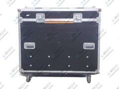Yamaha M7CL-32 Digital Audio Mixing Console in Wheeled Hard Case