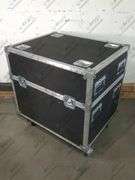Armando Cases (2) [16x27x16] Custom Speaker Wheeled Road Case
Triangle Shaped Center Divider