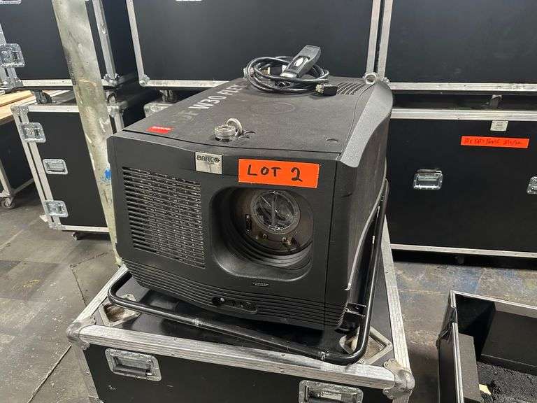 Barco HDF-W30 Flex Projector 30,000 Lumen, 1920 x 1200 Resolution, 3-Chip DLP Projector. Item includ