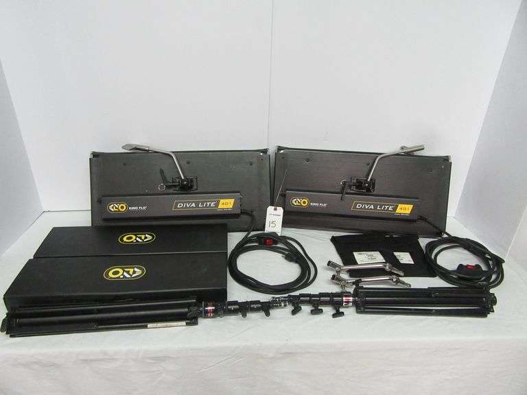 Kino Flo Diva-401 Kit w/2-401 Lights, 2-Floziers, 2-Stands, 4-Arms, 9-Spare Bulbs & Rolling Case