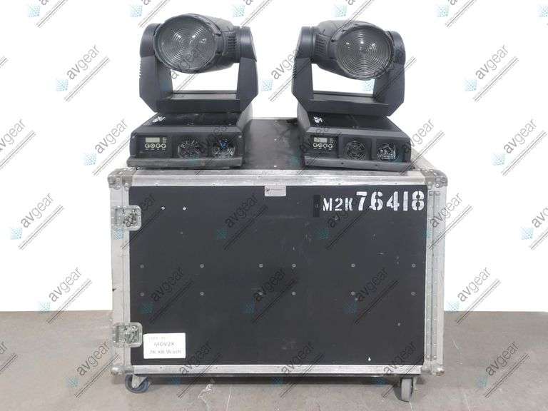 (2) Martin MAC 2000 Wash XB Moving Head Lights in Wheeled Hard Case (2028/6014 Fixture Hours)