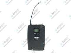 Shure ULXP4 Wireless Receiver Kit (J1: 554-590MHz) w/ Accessories in Hard Carry Case