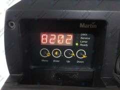 (2) Martin MAC 2000 Wash XB Moving Head Lights in Wheeled Hard Case (2028/6014 Fixture Hours)