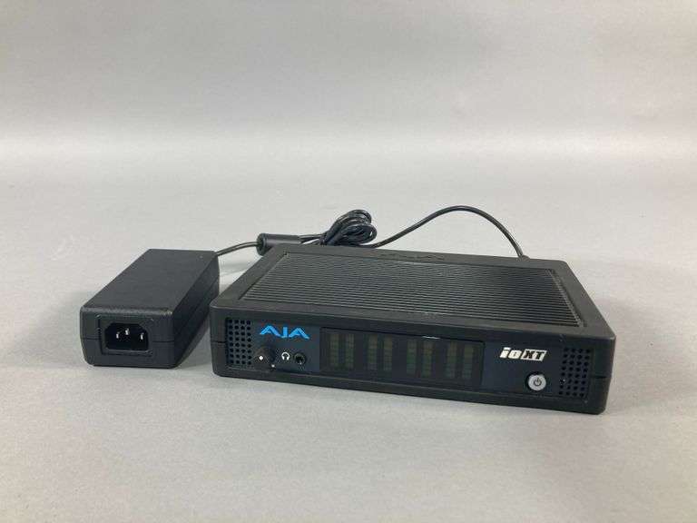 AJA Io XT comes with power supply