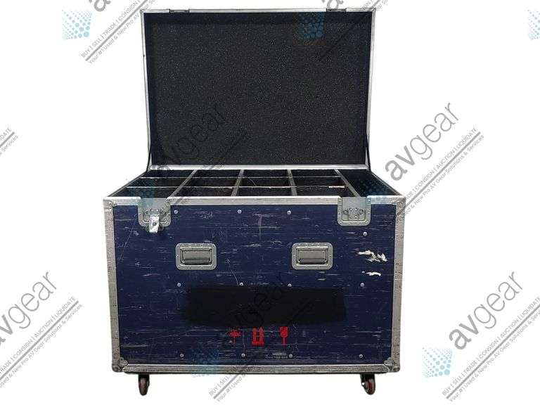 (12) ETC Source Four 750 Leko Lights in Wheeled Road case