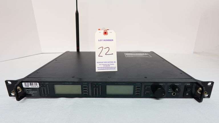 Shure UR4D+ G1 Dual Diversity UHF Wireless Microphone Receiver 470-530 MHz w/1-Antenna