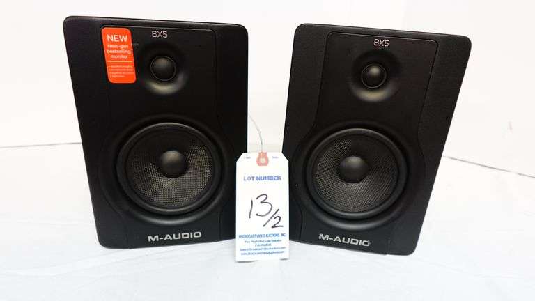 M-Audio BX5 D2 5" Powered Studio Monitor Speakers-Pair