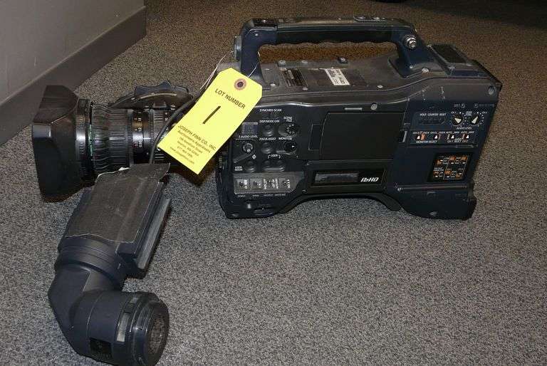 Panasonic AG-HPX370P P2 HD Camcorder with Viewfinder and Fujinon XT17x4.5BRM-K14 Lens (Missing Viewf
