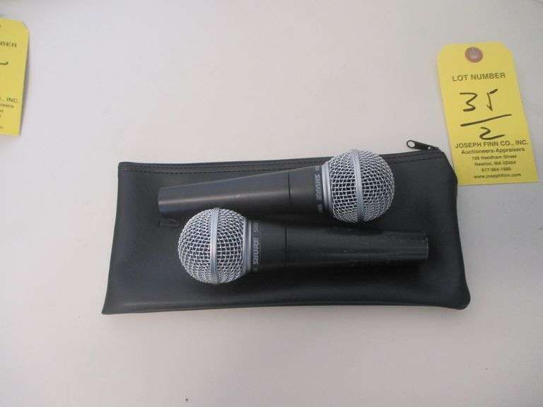 LOT (2) Shure SM58 Mics w/ (1) Soft Case