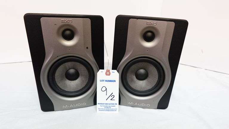 M-Audio BX5 Carbon 5" Powered Studio Monitor Speakers-Pair