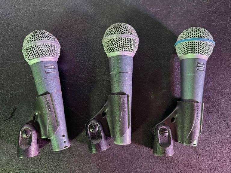 Lot 3: Shure Beta 58A, Supercardioid Dynamic Vocal Microphones