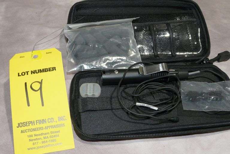Countryman B3P4FF05B Isomax Lavalier Mic with Accessories and Pouch