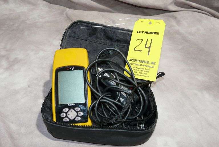 Garmin eMap GPS Receiver with Accessories in Pouch