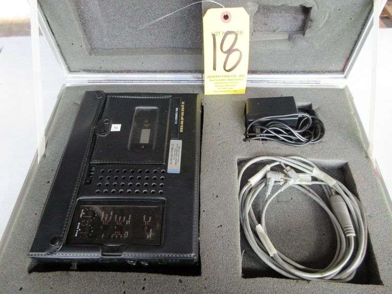 Marantz PMD420 Cassette w/ PS and Hard Case