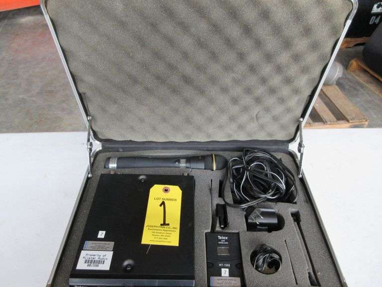 Telex FMR-1000 Clear Scan Wireless Mic Kit w/ Telex B WT-1000 UHF Belt Pack Transmitter, Telex FMR-1